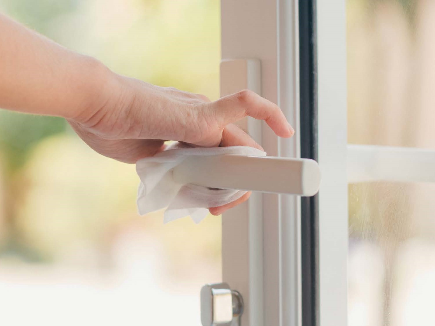 Замена фурнитуры окна